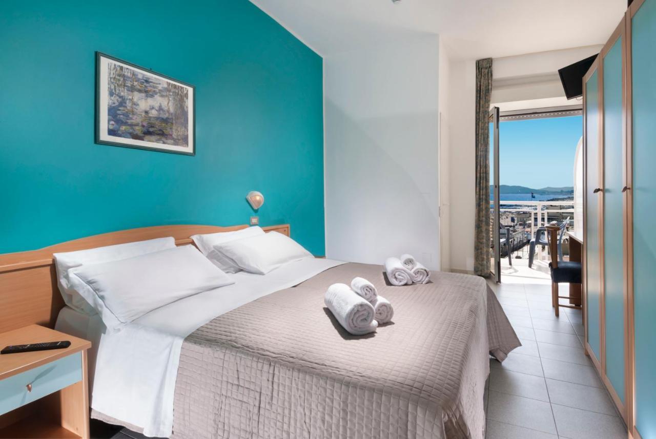 Hotel International Direttamente Sulla Sabbia Misano Adriatico Eksteriør billede